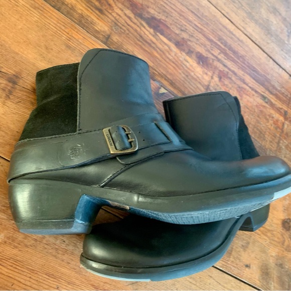 Fly London Black Leather & Suede Ankle Boots With Buckle And Side Zipper - Picture 7 of 7